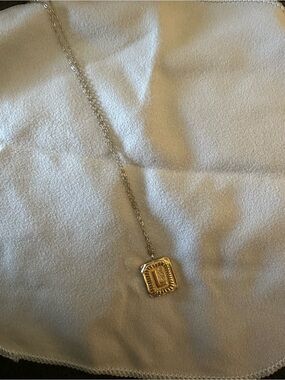 Gold Initial Pendant Necklace - Women Jewelry "L"